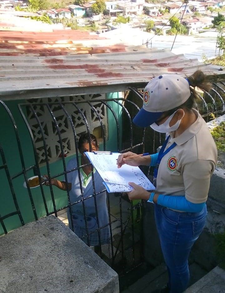 InecPanama's tweet photo. La licenciada Zobeida Quiroz realizando la actualización cartográfica en el distrito de San Miguelito, corregimiento de Arnulfo Arias.
#EsOficialLoDIceELINEC https://t.co/CwMAV3sT5S