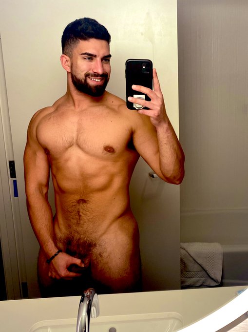 9 AM and I&rsquo;m already being a bad boy😈😈 https://t.co/UGxXLuxuM7