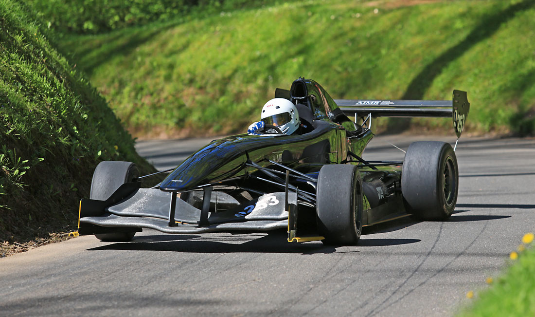 Chris Aspinall slides the Empire out of top ess <a href="/shelsleywalsh/">Shelsley Walsh</a> #hillclimb <a href="/EmpireRaceCars/">Empire Racing</a>