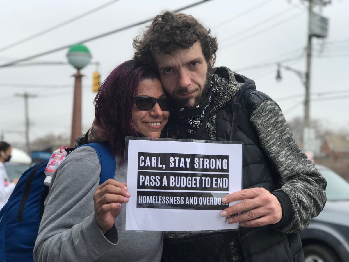 VOCALNewYork's tweet photo. Back up in the BX today making sure @CarlHeastie’s constituents stay pumped in the last days of the budget!
NYers are counting on their leaders to not back down in negotiations w/ @NYGovCuomo — & stay committed to passing a ppl’s budget!
#EndHomelessness #EndOD #NoHalfMeasures https://t.co/ETSGZJdLsL