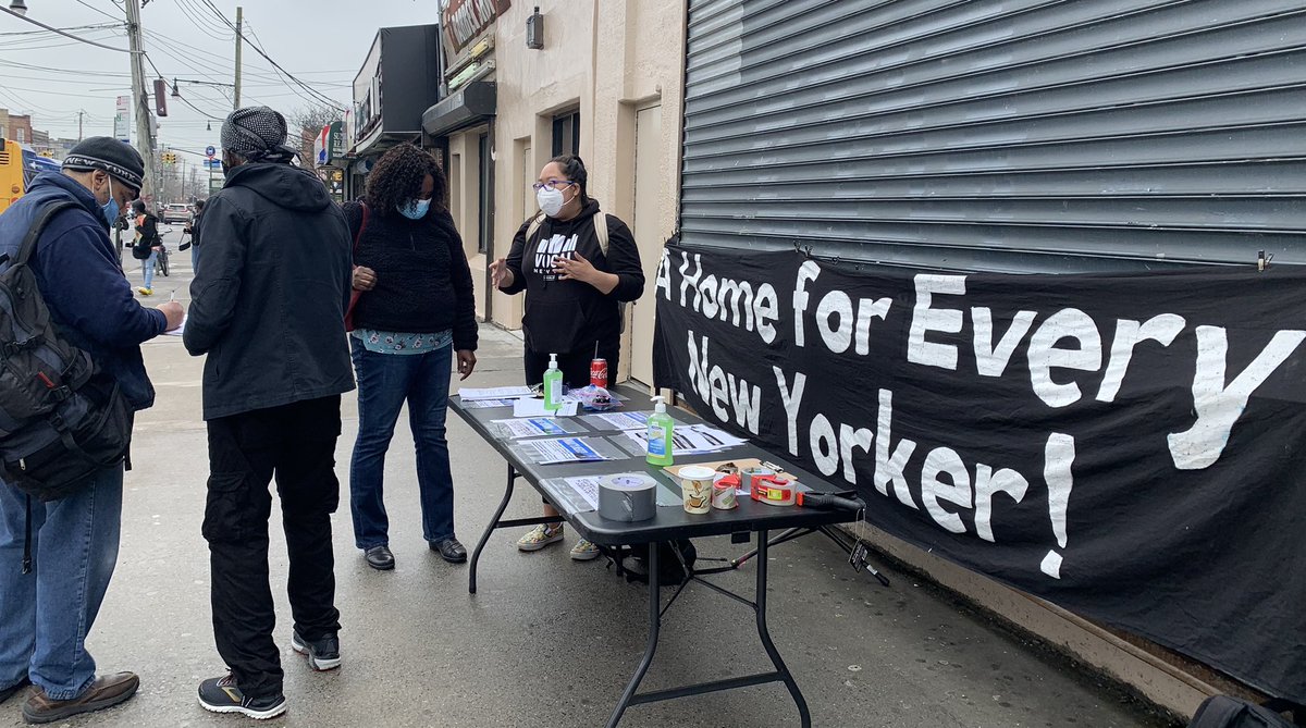 VOCALNewYork's tweet photo. Back up in the BX today making sure @CarlHeastie’s constituents stay pumped in the last days of the budget!
NYers are counting on their leaders to not back down in negotiations w/ @NYGovCuomo — & stay committed to passing a ppl’s budget!
#EndHomelessness #EndOD #NoHalfMeasures https://t.co/ETSGZJdLsL