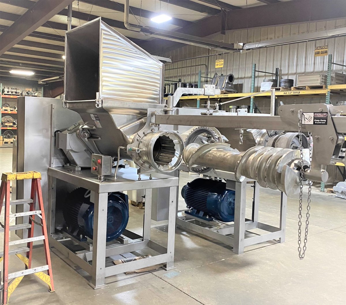 romegrinders's tweet photo. Team Rome is working hard to keep things moving and stay on top of our industry leading turn around times. This 16x12 Frozen Block Grinder is getting the finishing touches and heading out this week! #petfoodprocessing #Foodprocessing #WheninRome #DoastheRomans #Yeswegrindthat https://t.co/1doTH3eydT