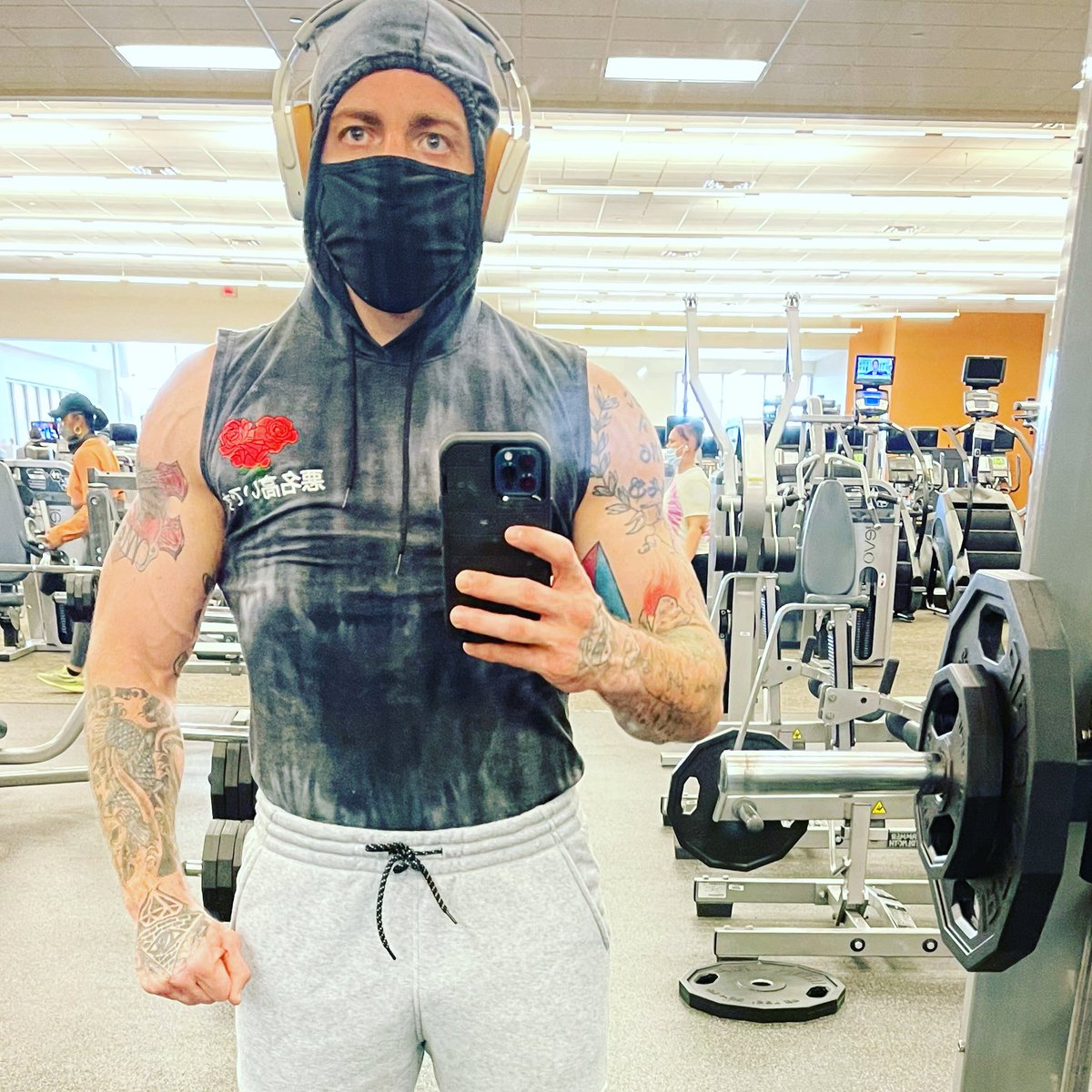 Professor_J_369's tweet image. Doing ninja shit 🥷 #SamuraiGang