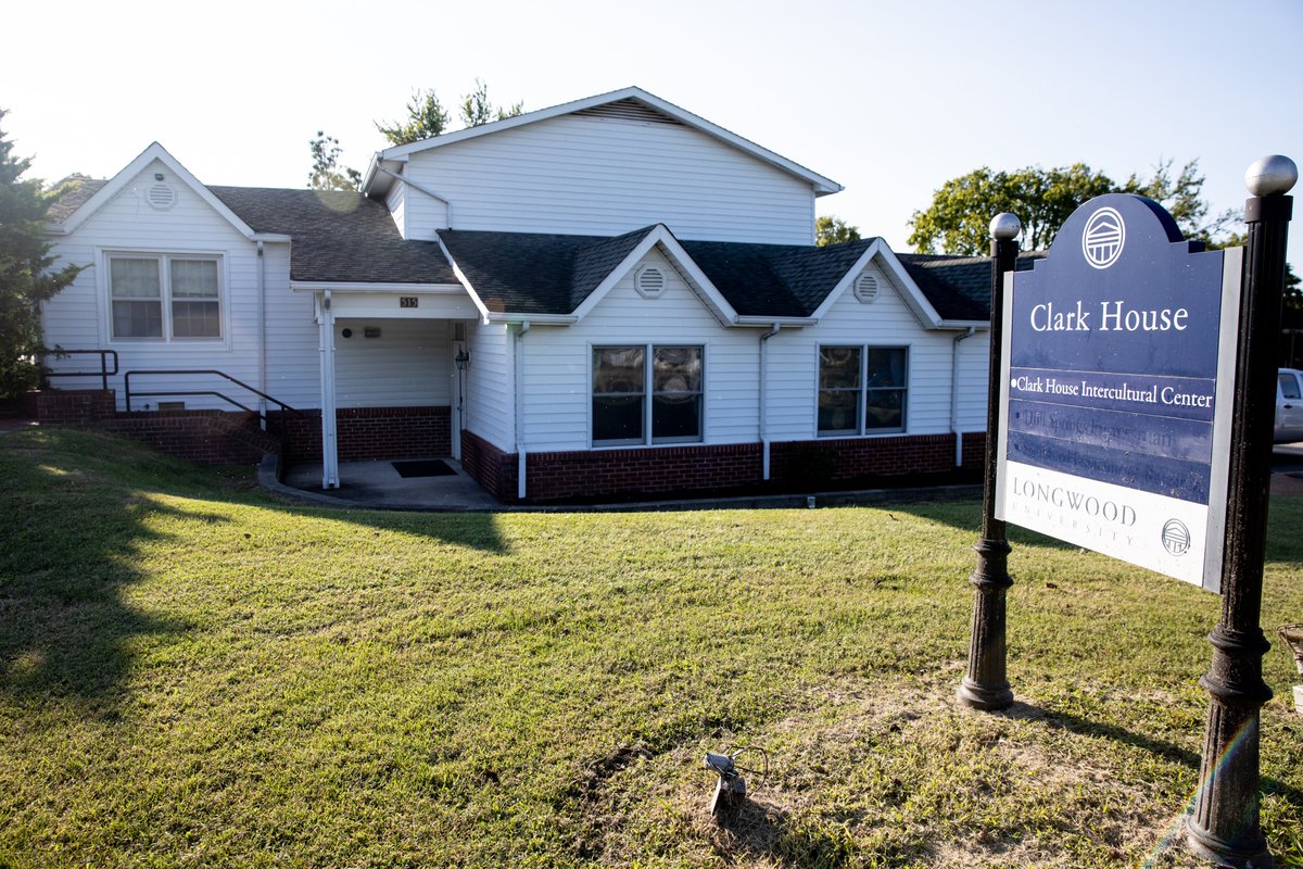 Today is Love Your Longwood Day!! Learn more about the Clark Intercultural Center here and consider donating if you can: love.longwood.edu/organizations/…