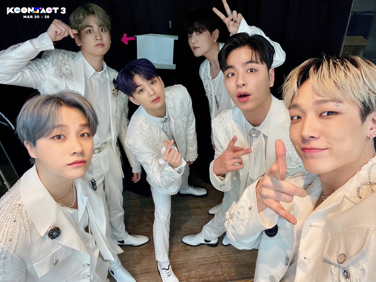 just_an_iKONIC's tweet photo. This genre of iKON

PRINCES
https://t.co/nuKulpkzhU