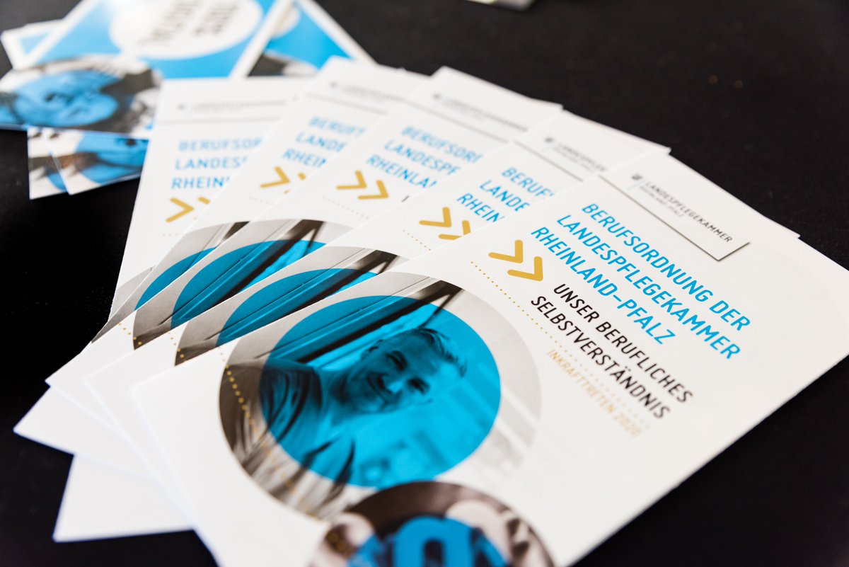 Fragen zur Berufsordnung?👀

In unserer digitalen Fragerunde rund um die BO am 29. März ab 17 Uhr können Sie diese stellen!🙂

Den Zugangslink und viele weitere Infos finden Sie hier: pflegekammer-rlp.de/index.php/term…

Wir freuen uns auf Sie!