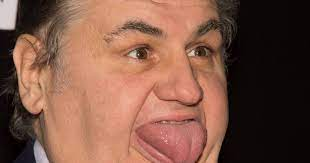 ludovicmondot's tweet photo. un gros porc se cache sur le post .. #Menes #MenesOut #canalplus #MenesDemission #BalanceTonPost #BalancetonMenes #BalancetonMenes #CFC https://t.co/oTKMYkhENW