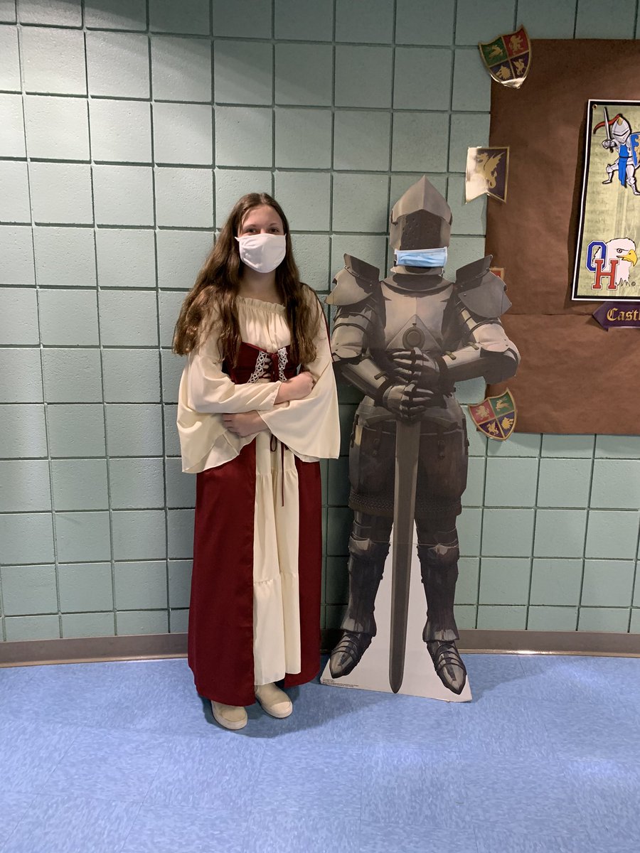 tamikern5's tweet photo. Medieval Day 2021 for Hyatts 7th grade has been fun and educational! So many activities and costumes! #thehyattsway #COVIDcantstopus https://t.co/Ybl48uubfJ