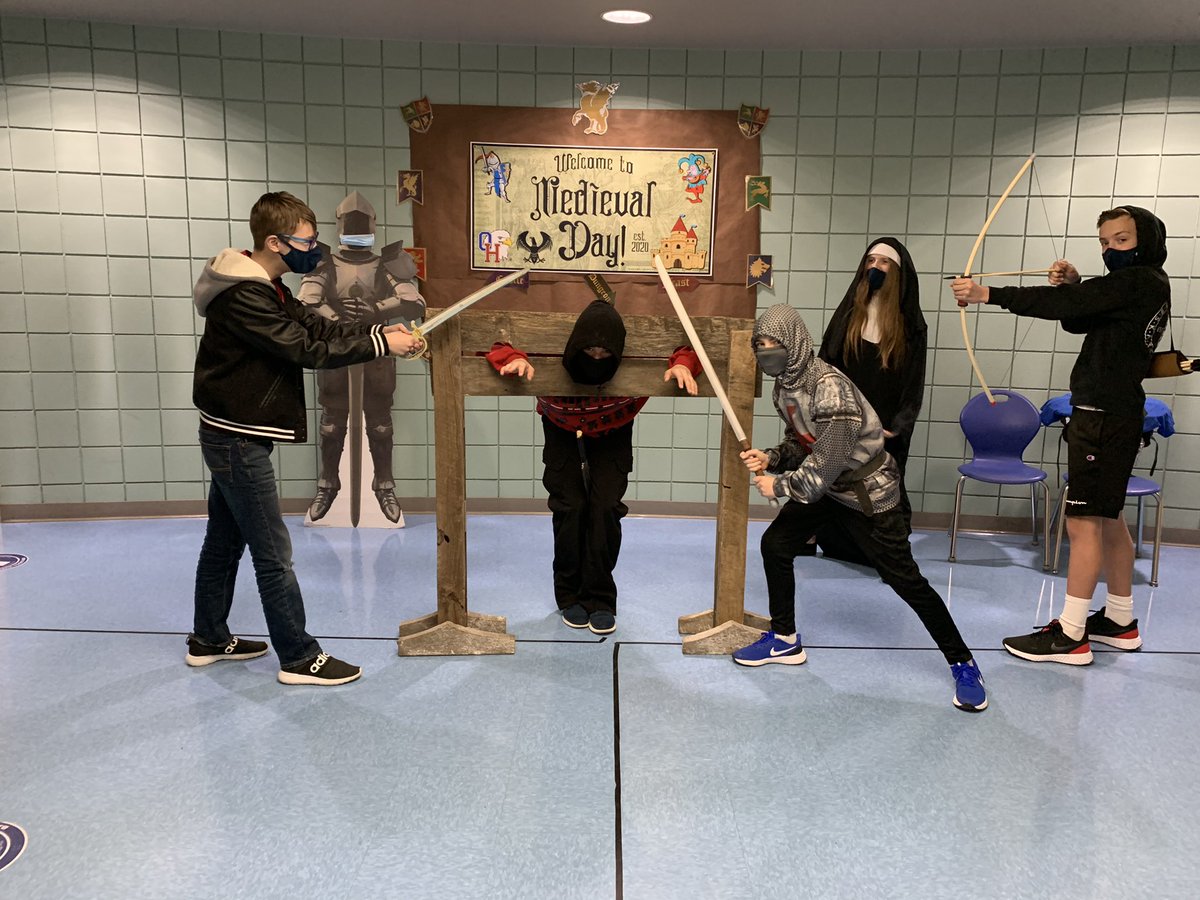 tamikern5's tweet photo. Medieval Day 2021 for Hyatts 7th grade has been fun and educational! So many activities and costumes! #thehyattsway #COVIDcantstopus https://t.co/Ybl48uubfJ