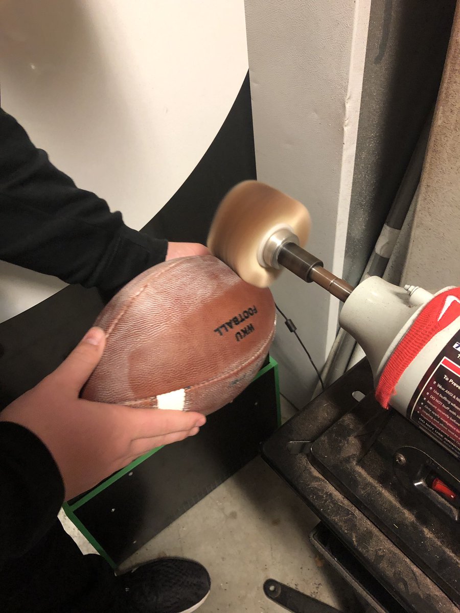 Mcclinthawk98's tweet photo. Step 2: Brush off shaving cream

Step 3: Mud balls

(I’ve found it better to mud before leather conditioner but it’s a personal preference) https://t.co/rpJ4VE9dT0