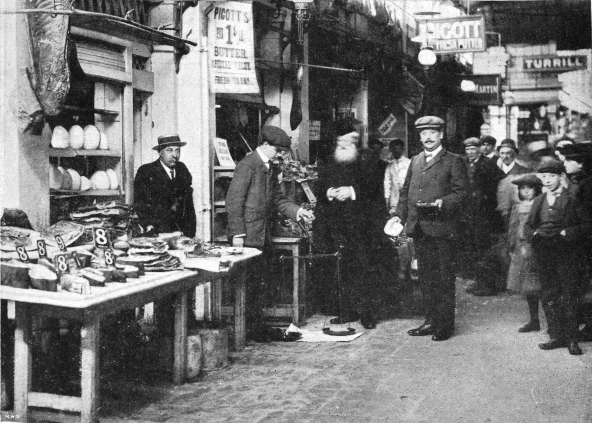 CoveredMarketOx's tweet photo. Today marks the 250th anniversary since we were first established back on 28 March 1771🙌

Today we feature more than 60 traders selling fresh produce, gifts, fashion, flowers and jewellery, and provides a unique showcase for the very best in local crafts, food and drink.🐟💐🎁 https://t.co/cwTp5wp0T6