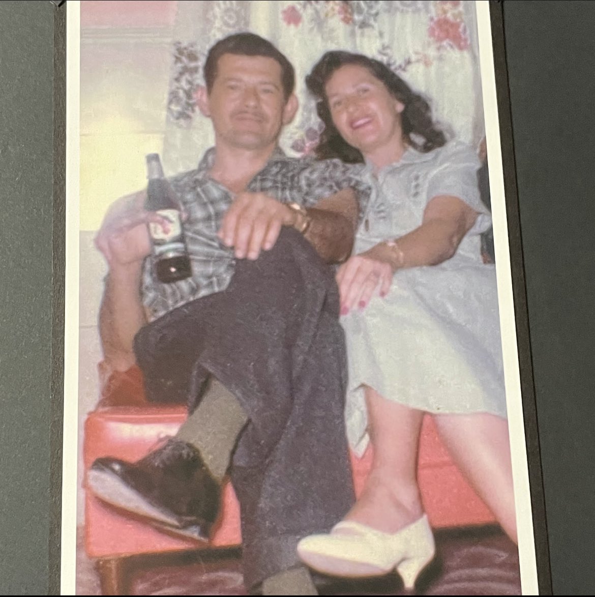mariolopezviva's tweet photo. Hereโs a blast from the past of my grandparents, my roots! Theyโre lookinโ like an old school magazine ad...
#TBT #LucianoAndAlejandra #FamiliaLopez #IfWeCouldTurnBackTime https://t.co/BYXmCA50El