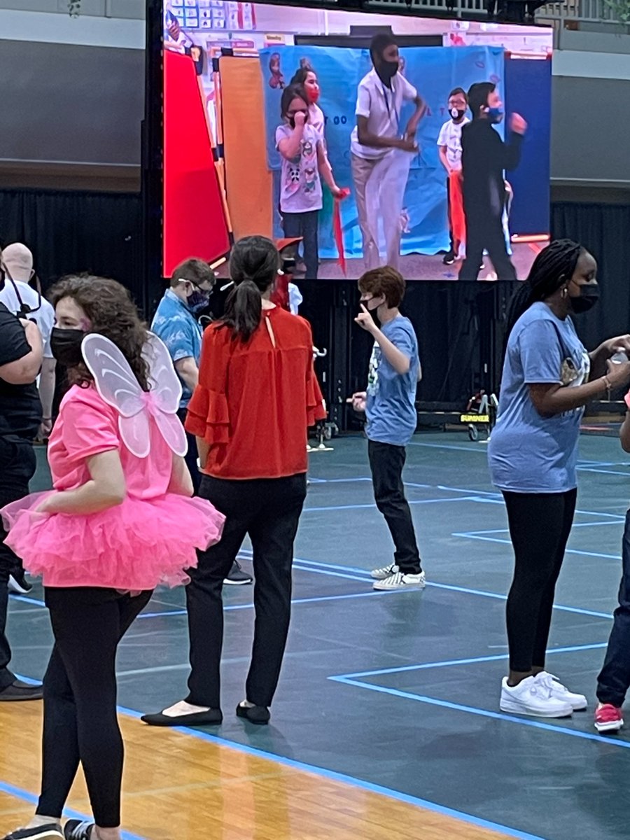 lutzie43's tweet photo. The Lutzie 43 Foundation and Ed Voyles Kia are proud to support the Cobb County School District's Adapted Physical Education Program!

Check out picture from this year's virtual and in-person dance! https://t.co/JNAFsmIMKg