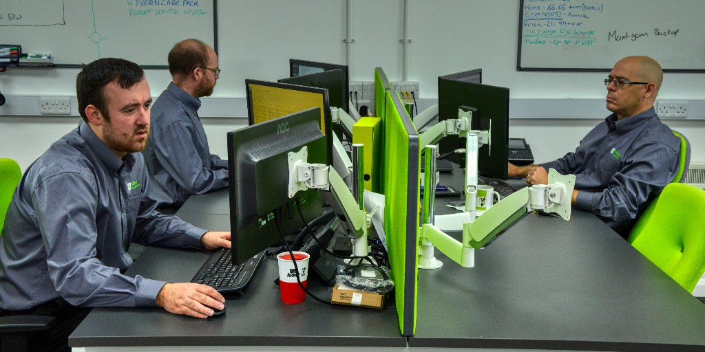 PriorityIT's tweet photo. We have experts in database management, wireless solutions, cloud systems, servers &amp; everything in between. We’re always developing our skillset so you don’t have to worry about your IT solutions (or our advice) becoming outdated. https://t.co/0kO1BTLFPC #ITSupport #Wiltshire https://t.co/PSHNxkEcja