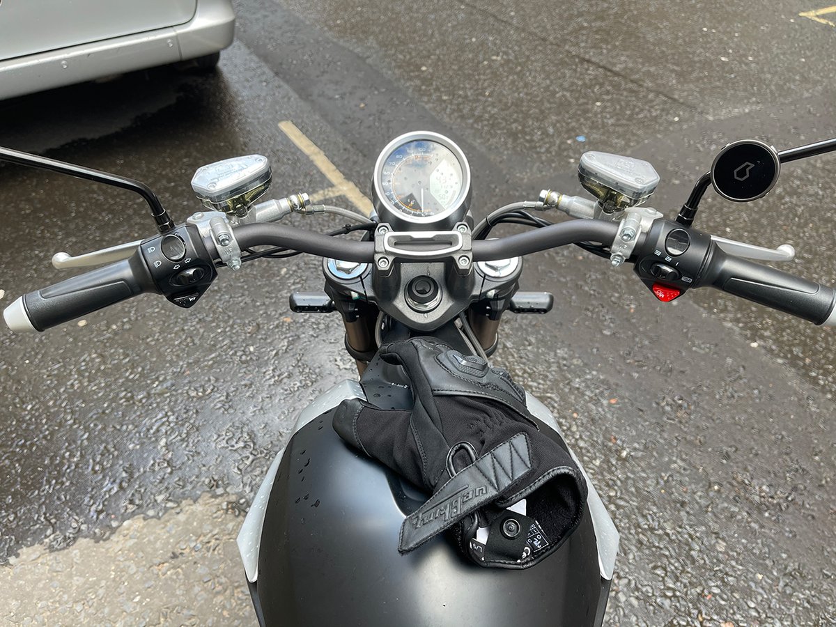 visordown's tweet photo. "it's a really perky little machine to dart around the streets on. Great fun!" ⚡😁
Our review of the all-electric commuter @supersocouk TC Max is in - have a read 👇
https://t.co/AlnZfU930G
#ElectricVehicles #SuperSocoTCMax https://t.co/1TfpzZJetH