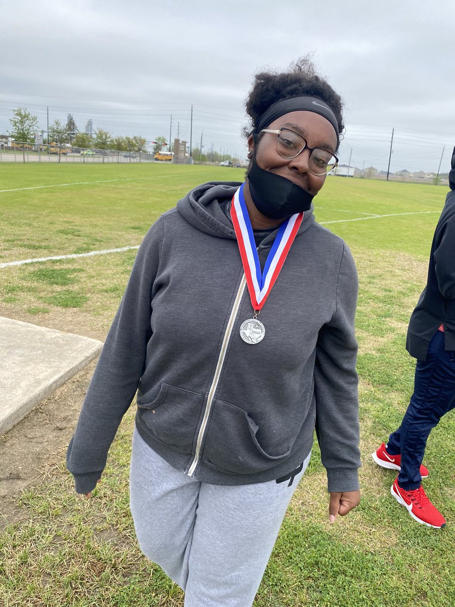 CyParkGirlsXCT1's tweet photo. Congratulations Na’Leeah Henderson 🥈 in the discus JV 16-6A Championship https://t.co/j1lrFaULA1