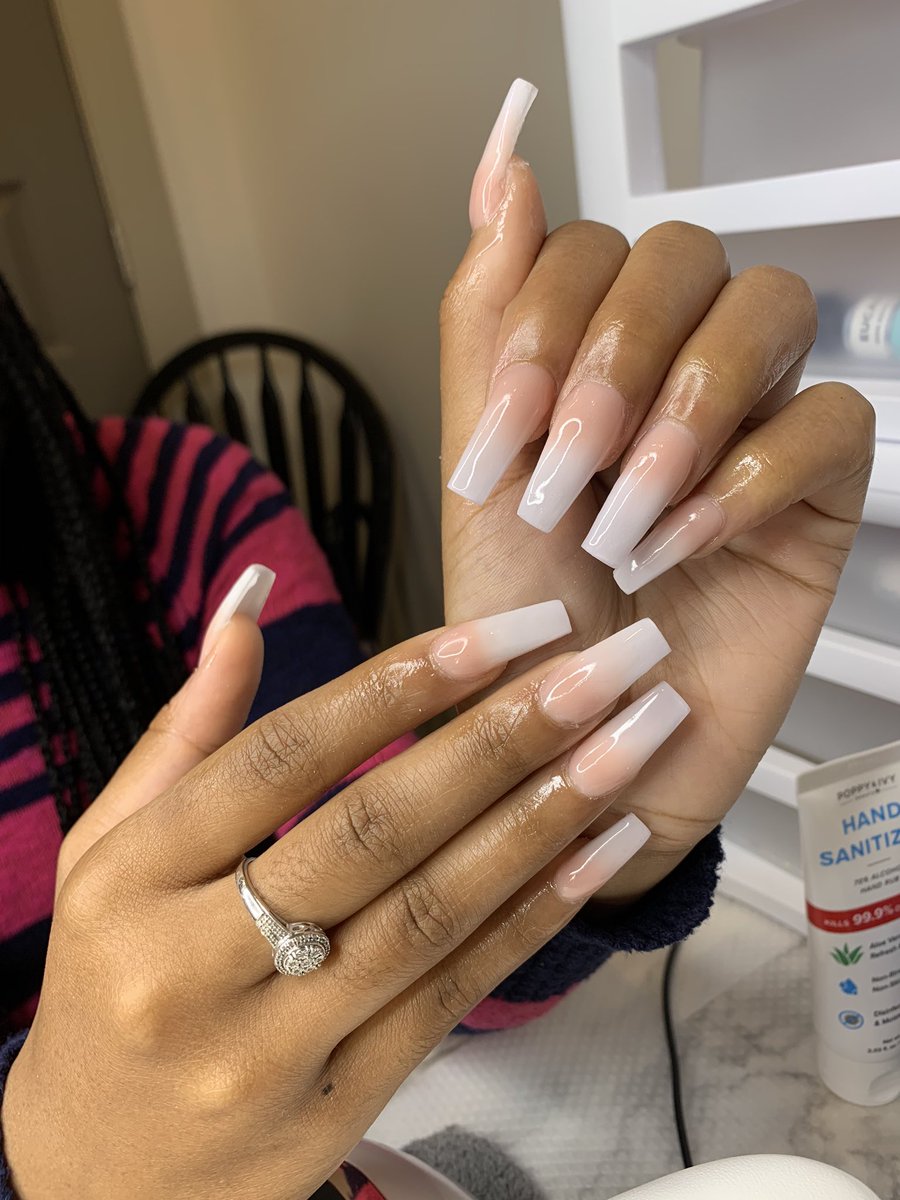 issa__kayla's tweet photo. I’m honestly in love with ombré link in bio to book!❤️ #nashvillenailtech #tsu23 #tsu24 #antiochnails #tennesseenail https://t.co/91QiKV6dwL