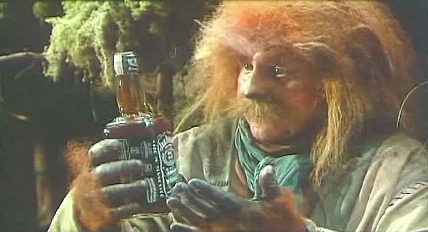 Vihtori_'s tweet photo. Alkossa saa käydä, mutta parturissa ei. #liikkumisrajoitukset https://t.co/MsEU8csuLD