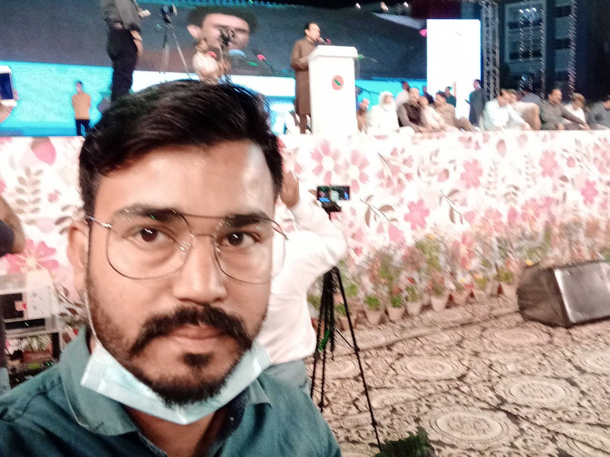 Bilalkhan92_'s tweet photo. بھول جانے کا شکوہ نہیں اب تم سے 
ہم بھی دل لگا بیٹھے ہیں اب ( ایم کیو ایم پاکستان)  سے-❤ https://t.co/hfv9mCZQY0
