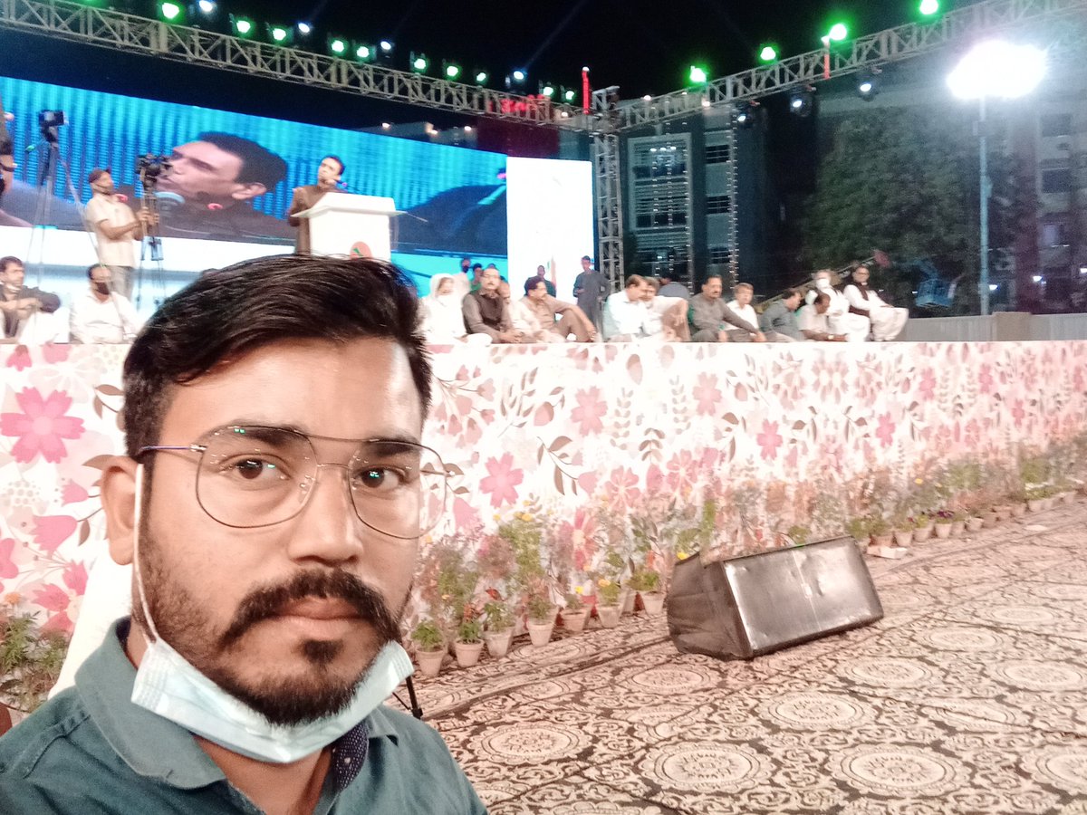 Bilalkhan92_'s tweet photo. بھول جانے کا شکوہ نہیں اب تم سے 
ہم بھی دل لگا بیٹھے ہیں اب ( ایم کیو ایم پاکستان)  سے-❤ https://t.co/hfv9mCZQY0