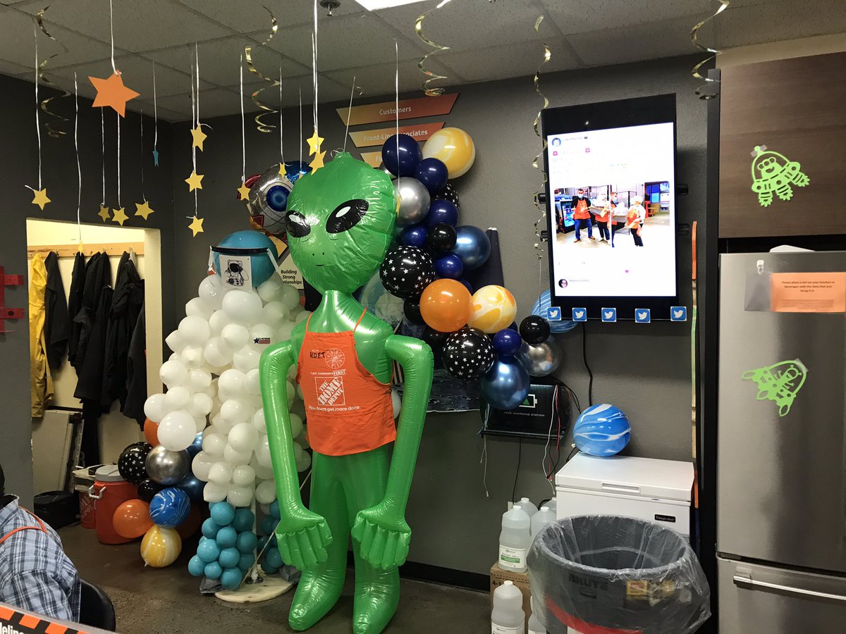 Gettin’ some early action for our stellar, out of this world, space-tastic celebration!! We Have some Moon-Pie treats for the team today alongside H.D.-E.T. who’s visiting 🚀 🌎 🌝 

Thanks for all the hard work in 2020 team!!! 
<a href="/DepotLuke07/">Luke Pfaendler</a> <a href="/HDMike2/">HDMike</a> <a href="/Greg_HD4002/">Greg Reding</a> <a href="/FroehlerRalph/">Ralph Froehler</a>