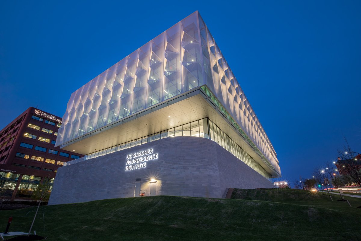 Don't forget!  Voting for the [d]arc Awards closes tomorrow!

Schuler Shook has two projects shortlisted:
PLACES - Low Budget:   25 East Washington Lobby Renovation
STRUCTURES - Low Budget:   Univ. of Cincinnati Gardner Neuroscience Institute

Vote here:   darcawards.com/vote/