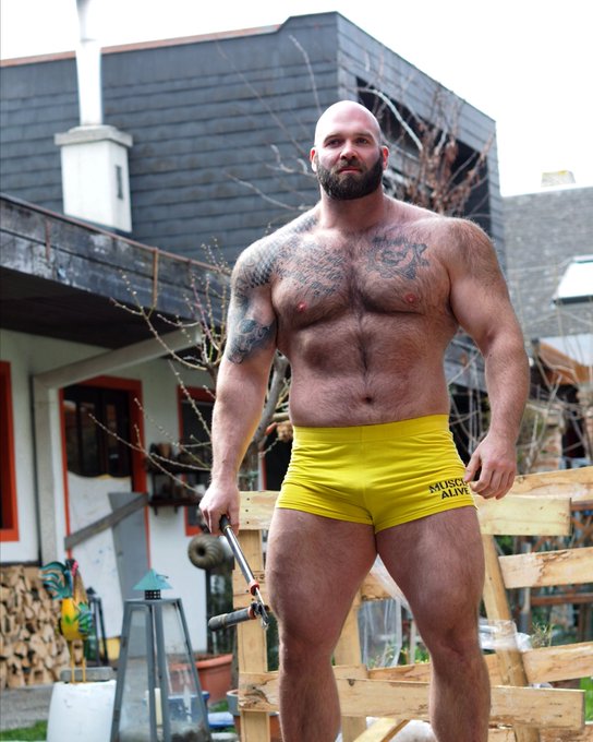 Another cold day, but someone has to do the work in the garden, right? https://t.co/g86ugHJnwy<a href="/tag/domination"class="tags"><span>#domination</span></a><a href="/tag/humiliation"class="tags"><span>#humiliation</span></a><a href="/tag/cumshot"class="tags"><span>#cumshot</span></a>