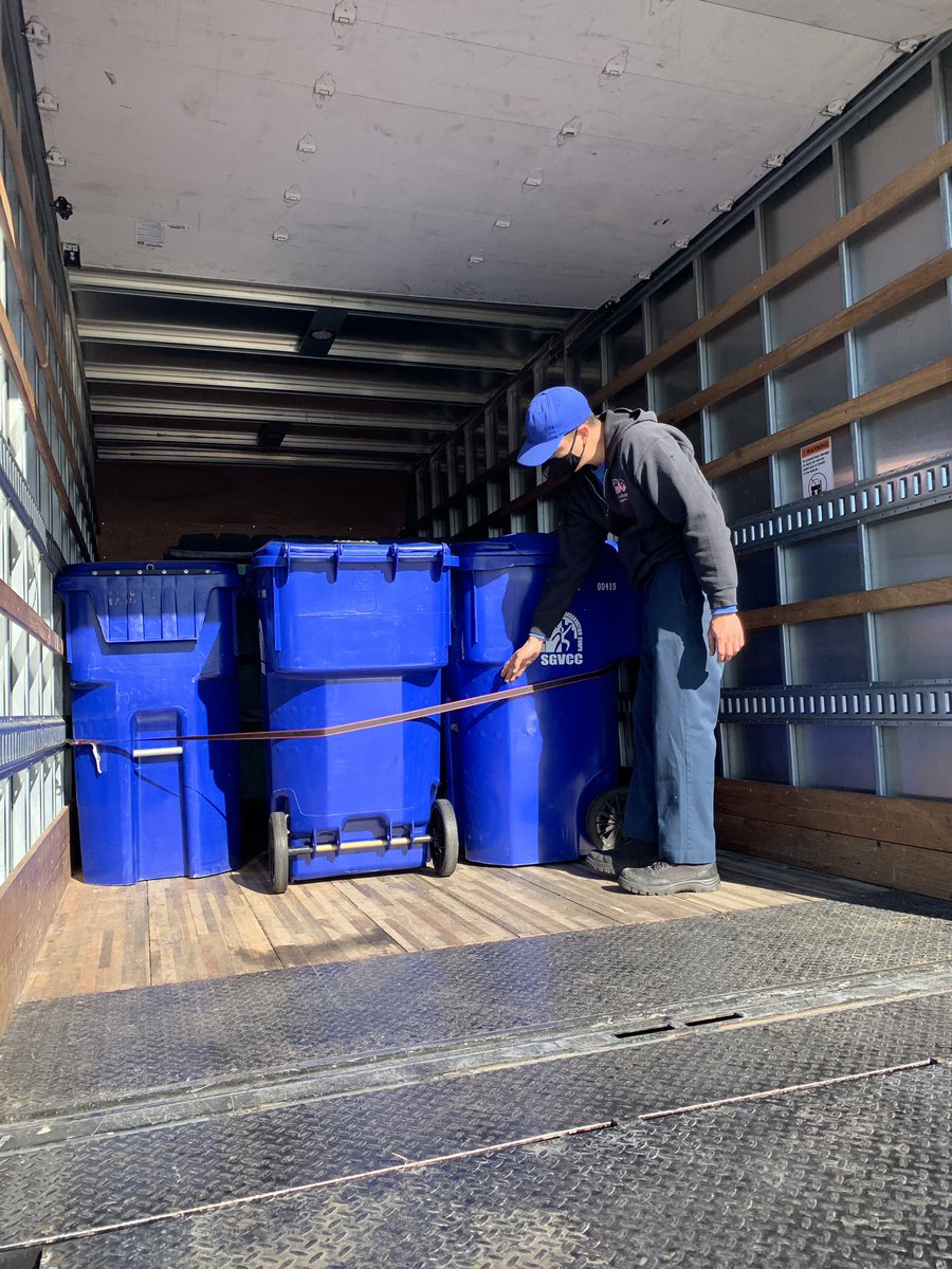 SGV_CORPS's tweet photo. Did you know that SGVCC provides paper recycling services to LA County? Through our job training program our Corpsmembers are learning how to reduce waste while becoming community leaders. Shout out to our paper recycling crew! https://t.co/CGXC3bbl0Q