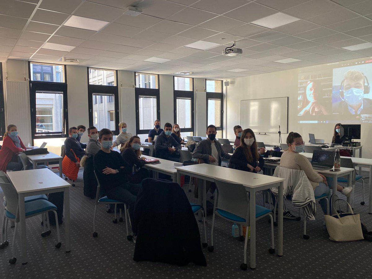 Audencia_MS_MCI's tweet photo. #Lex: dernière rencontre d'alumni ce matin avec Mathieu Orlewski, ancien étudiant du #MSMCI devenu Business Analyst in SAP CSM chez VINCI Energies ! Il a pu expliquer l'impact du Covid19 sur les gestions de projets, avantages et désavantages. https://t.co/PH9ipJldc6