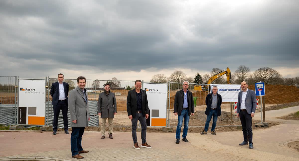 Vanmiddag de officiële start bouw handeling gehad van een bedrijfshal met kantoren in Duitsland!