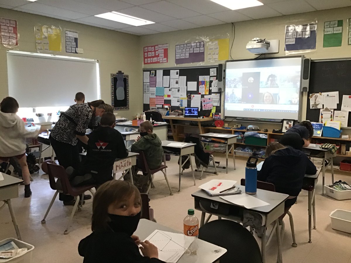 #KillaloeKidsBookfest lives on in a virtual visit with Poet and Author Sharon Berg! Students learn about form both poetically and mathematically and where these two might intersect! #RCDSBInspiredLearning @RCDSB