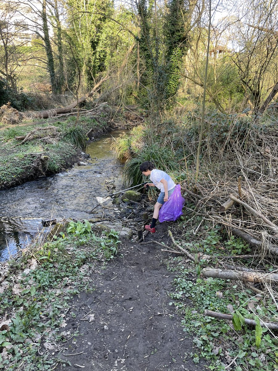 Making good use of the early finish at school 👏🏻👏🏻👏🏻 <a href="/RoundhayY5/">Roundhay School Y5</a> <a href="/RhayPrimaryHead/">Roundhay Primary Head</a> <a href="/Robbie_Peru/">rob p</a>