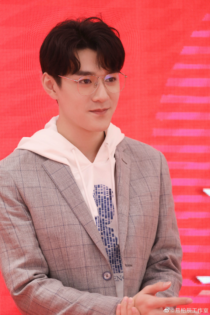 _NMLittle's tweet photo. รวมผลงาน #อี้ป๋อเฉิน ที่ได้ดู
***จะลงเรื่อยๆ***
ชื่อ : #易柏辰 #YiPoChen #易恩 #อี้เอิน
ชื่ออังกฤษ : lan #lanYi
วันเกิด : 24 ต.ค.1996
สมาชิกวง : SpeXial (รุ่นที่3)
ชื่อแฟนคลับ : เสี่ยวซิงเฉิน (小星辰)
บ้านเกิด : ไต้หวัน
ความสามารถพิเศษ : B_BOX,Rap
มีน้องสาว,น้องชาย1คน https://t.co/aX6rbYYvfS