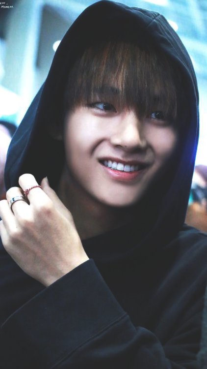 Khushbu17170833's tweet photo. #TaehyungYouArePerfect #BTS_V #BTSARMY #KimTaehyung #vcute #bts_photos https://t.co/KAwYXN0nJh