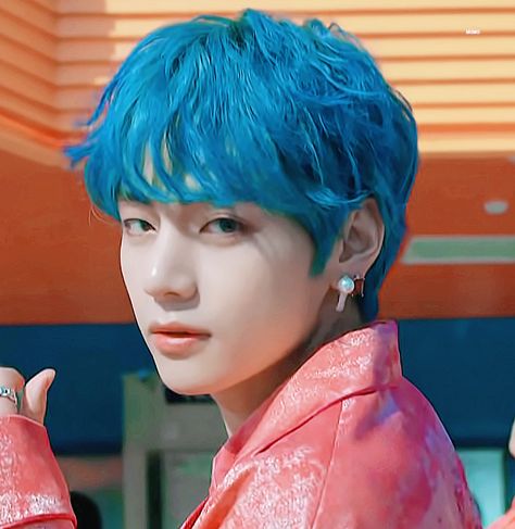 Khushbu17170833's tweet photo. #TaehyungYouArePerfect #BTS_V #BTSARMY #KimTaehyung #vcute #bts_photos https://t.co/KAwYXN0nJh