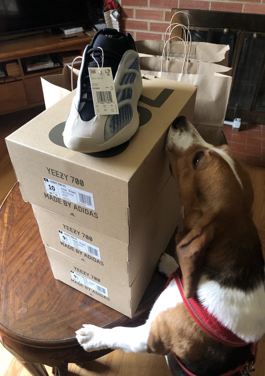 Sneaker.IO tweet media