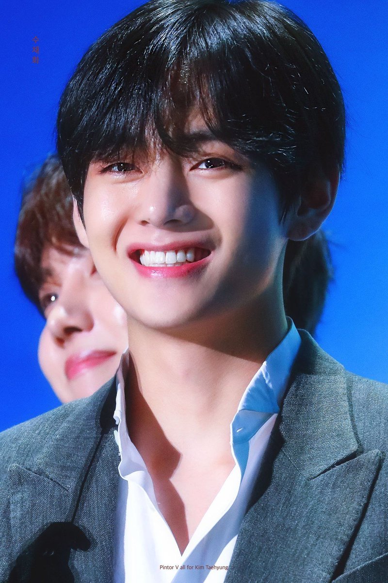 Khushbu17170833's tweet photo. #TaehyungYouArePerfect #BTS_V #BTSARMY #KimTaehyung #vcute #bts_photos https://t.co/KAwYXN0nJh