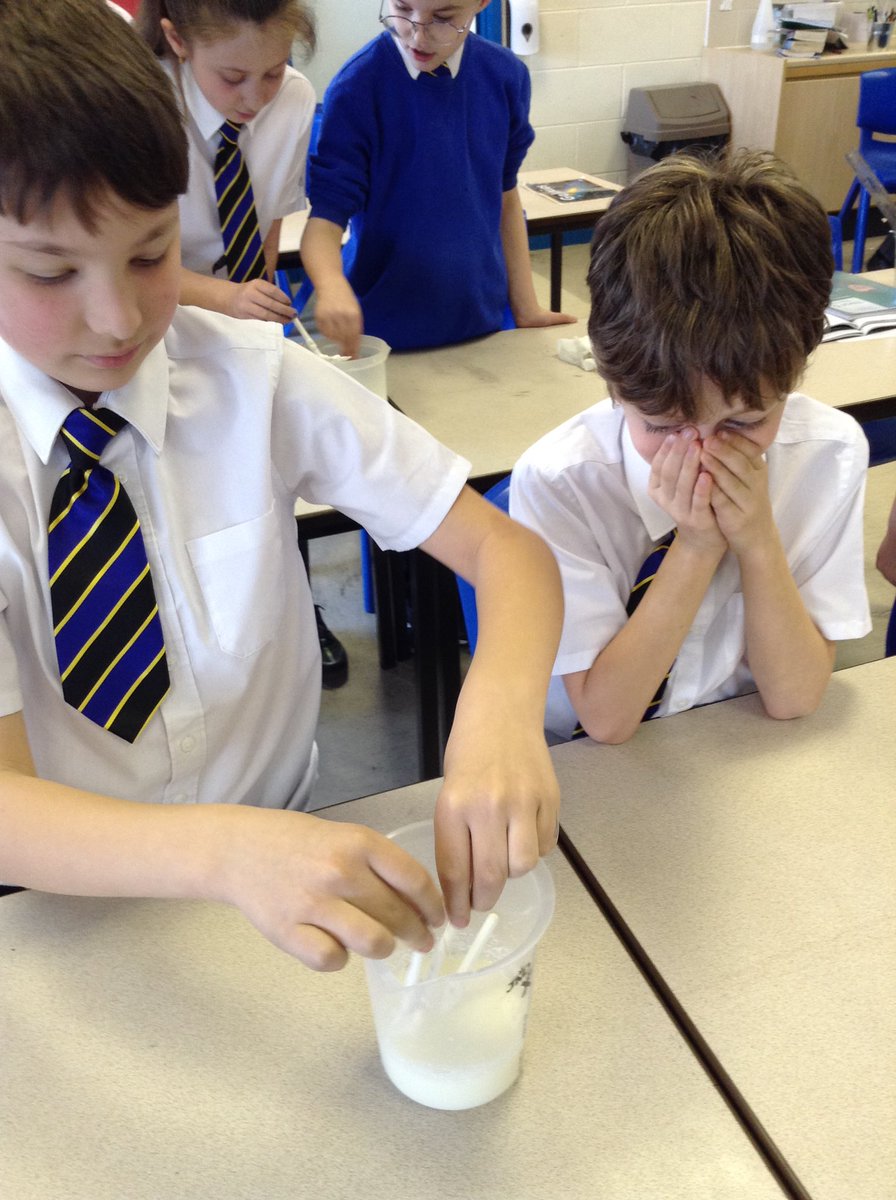 DeltaGreengates's tweet photo. #Year5GG had a great afternoon investigating how materials change! Firstly, we mixed warm milk with vinegar and observed how the liquids separated and created little white solids too! #DeltaScienceLab #Science https://t.co/Ull2S2Z6FA