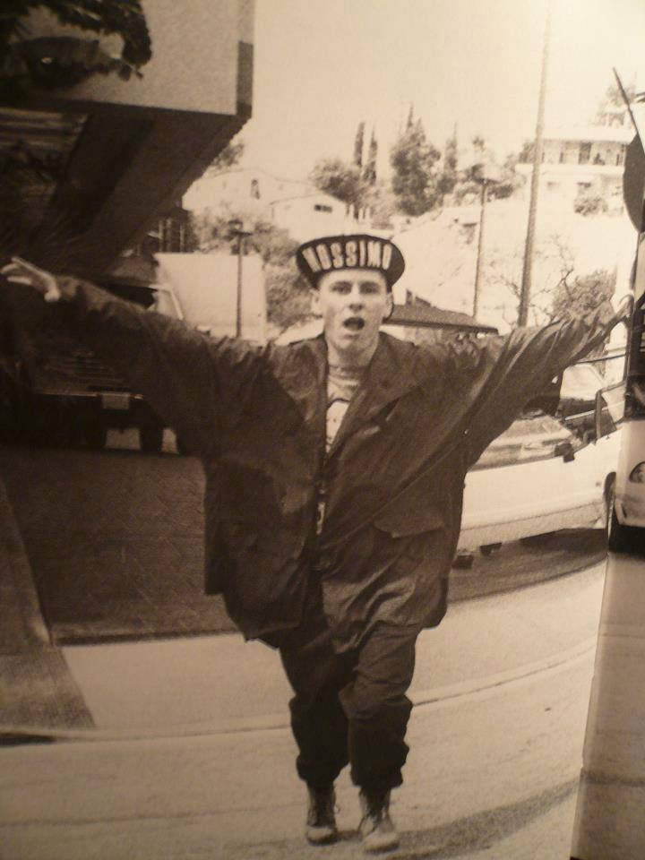 Lowetennant's tweet photo. #petshopboys #80s #OnThisDay @petshopboys
their #PerformanceTour, Chris Lowe outside the @MondrianLA Hotel in #LosAngeles, #USA 25 March 1991 https://t.co/zPLbXltknI