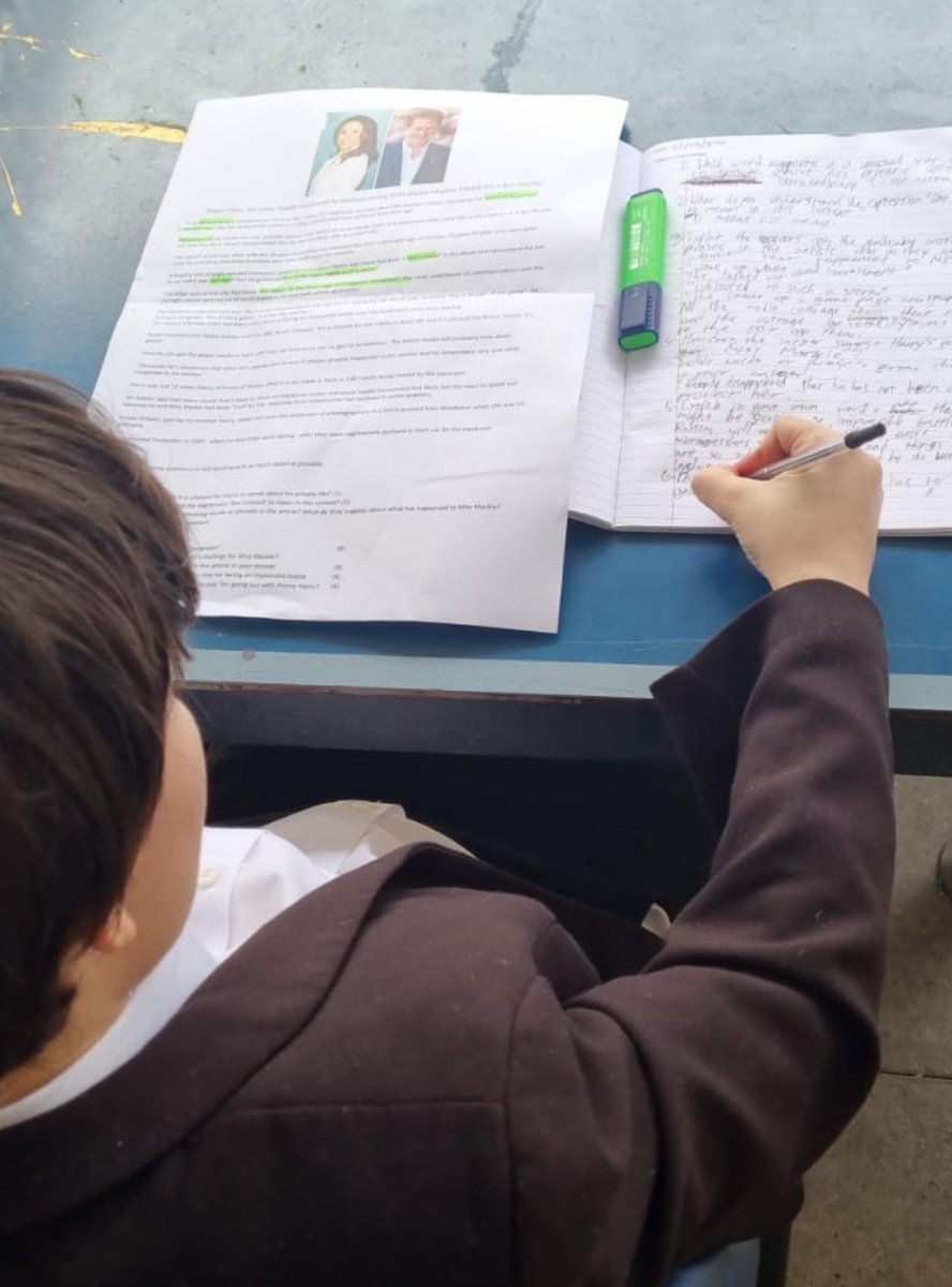 KS3 students did a wonderful job developing their literacy skills and forming opinions in today's English lesson 😀