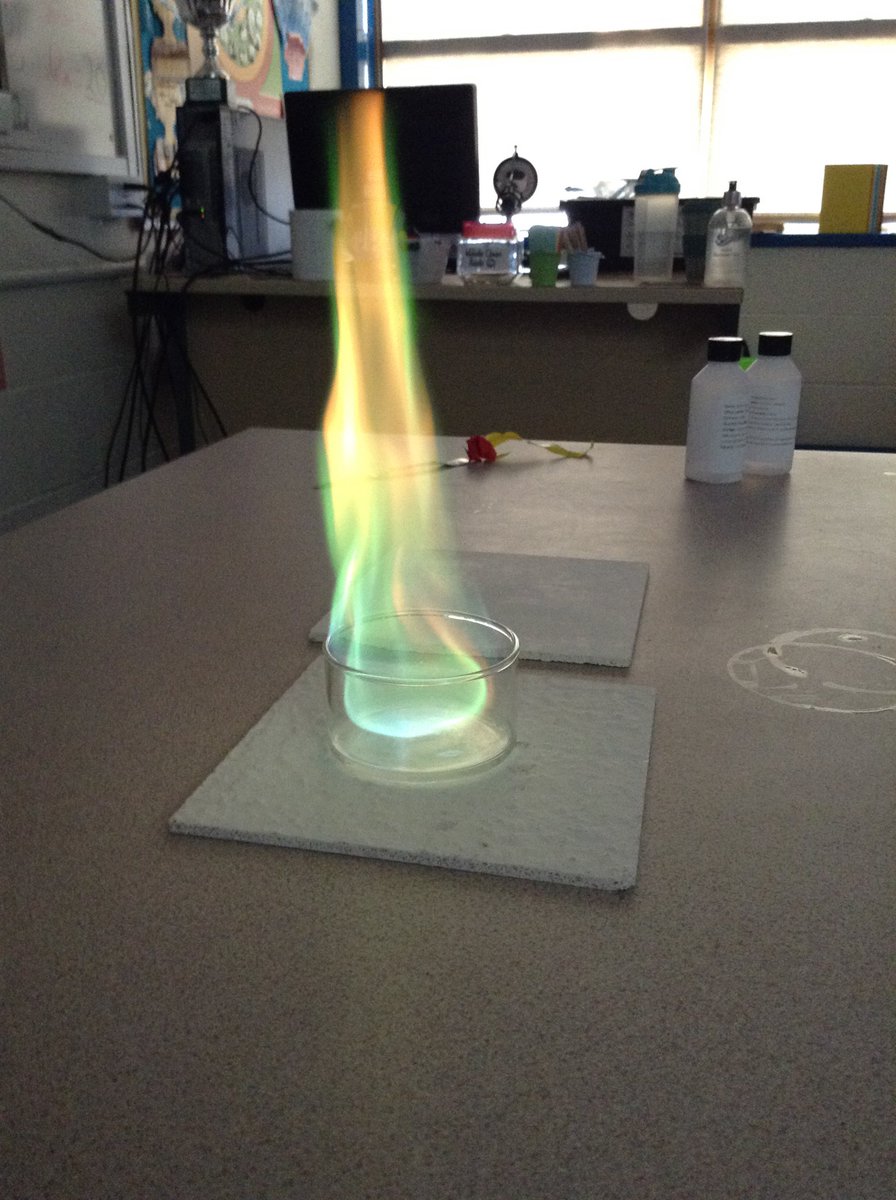 DeltaGreengates's tweet photo. Look how good #Year5GG Green Flames turned out!! #DeltaScienceLab @DeltaTrust_Org @Empiribox π https://t.co/Jhpfr7PNtZ