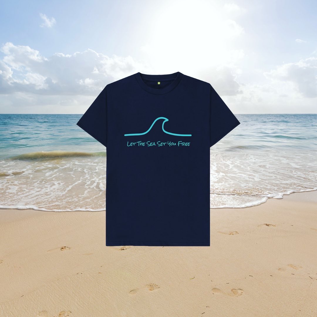 ‘Let the sea set you free’, our latest addition to our amazing men’s organic cotton tees.  ♻️💚🌍🌊💙

#sustainable #sustainablefashion #ethicalfashion #earthkind #plasticfree #veganfriendly #circularfashion #oceanlovers #lettheseasetyoufree #organiccotton #organiccottonclothing