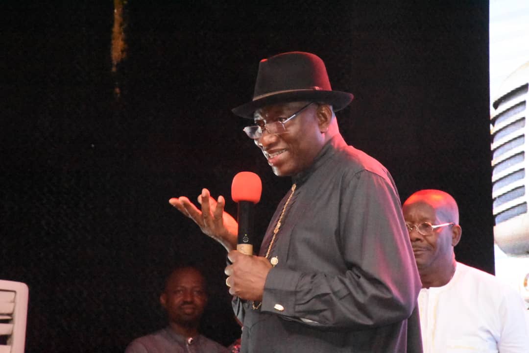 GEJonathan's tweet photo. I am pleased that my contributions  to national service are still being appreciated years after I have left office. Thanks to Bayelsa Media Awards Committee for  honouring me with the Leadership Icon Award at Bayelsa Media Awards 2021. 
- GEJ https://t.co/d6SmNvlVbx