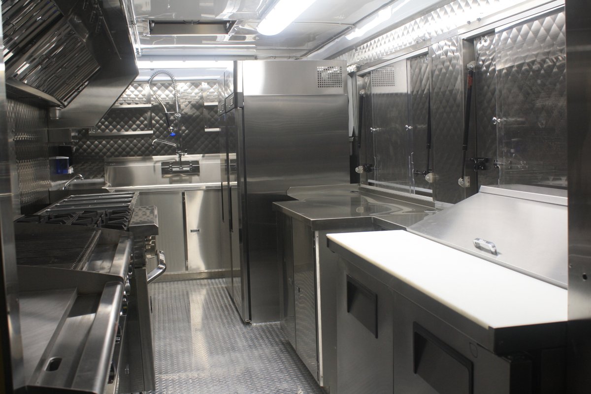 City King for Bodhi Meditation Center is the latest Quality #foodtruck to roll out of Apollo.  Soon to be at events and festivals around BC once restrictions lift.  For now they will be at their facility in Richmond #streetfood #concessiontrailer #streetvending