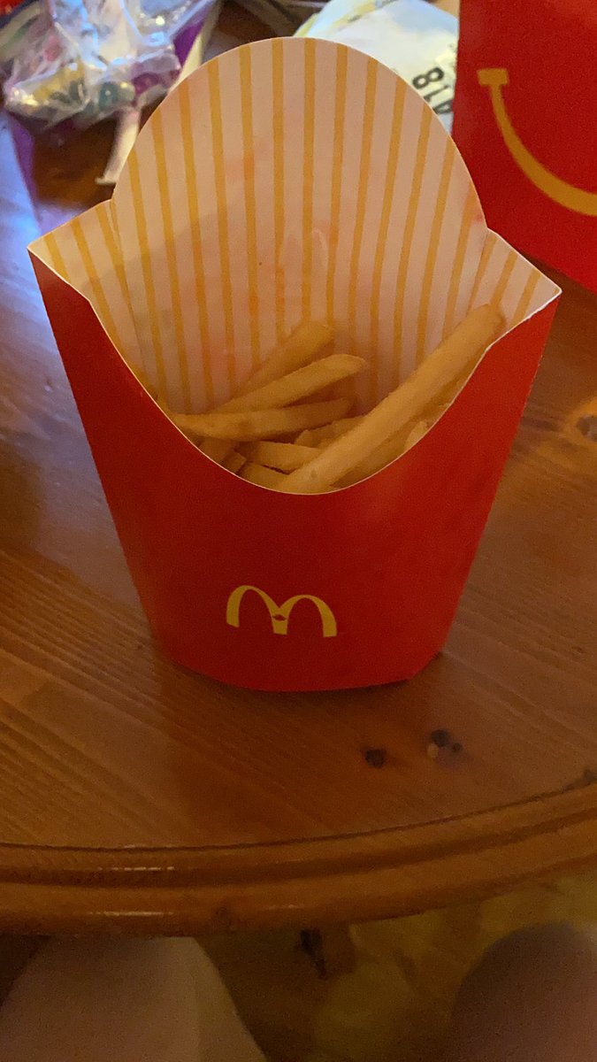 IngridDianna's tweet photo. @McDonaldsCanada Really McDonald’s, large fries🥴 and no bag fries.. My treat for the month, needless to say, I am disappointed 😢 https://t.co/meuLn6VnNN