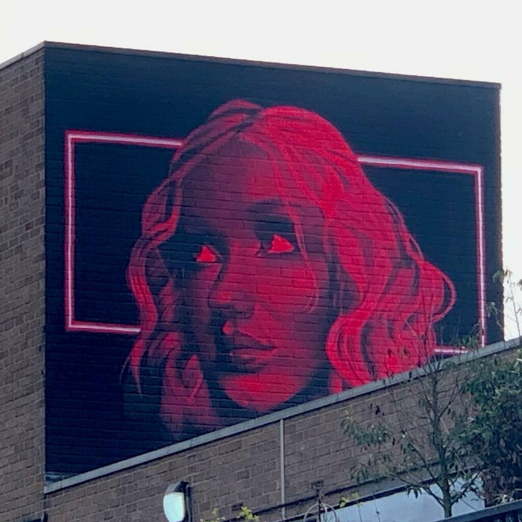 LindsayFallows1's tweet photo. Pretty in pink. Art by @davidspeeduk muse @peachprc #neonart #neonpaint #streetart #streetartist #davidspeeduk #prettyinpink #strongwoman #neonstreetart #shoreditchstreetart #londongraffiti #londonstreetart #dailystreetart #streetartphotography #streetarthunters #spraypaint… https://t.co/1tERiiX5tA