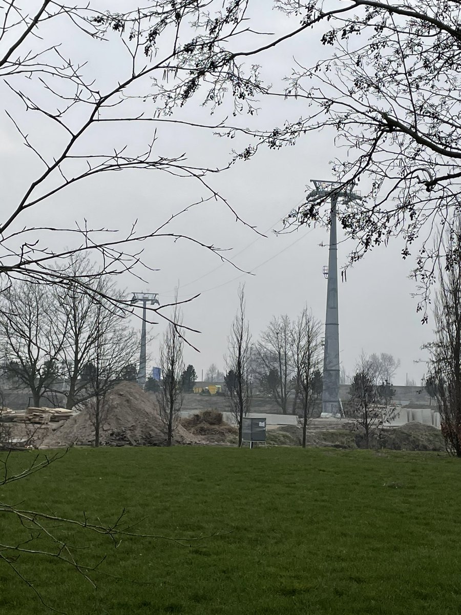 mauricewubben's tweet photo. Over 400 dagen start de @FloriadeExpo in Almere, tuinbouwmensen. De aankleding wordt snel mooie en groener. Eerdaags start de bouw van een ultramoderne kas. Spreken we af dat we daarin 6 maanden lang alle soorten groenten en fruit laten zien en proeven aan 2 miljoen bezoekers? https://t.co/6SXcaP0qxb