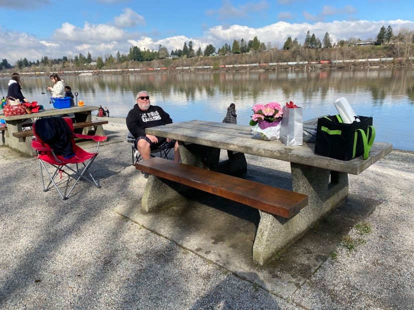 sthomas10's tweet photo. #Daytrip to #derbyreach park today near #FortLangley for social distance birthday visit with bestie who I hadn't seen for seven months (not pictured.) What a gorgeous spot, but get there early if you want to park or score a picnic table like we did. @ExploreBC #roadtrip https://t.co/svNLsLEdmm
