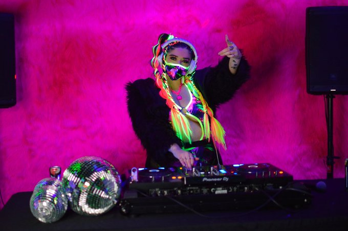 DROP THE BASS https://t.co/EKk9gQAzGm<a href="/tag/futurebass"class="tags"><span>#futurebass</span></a>