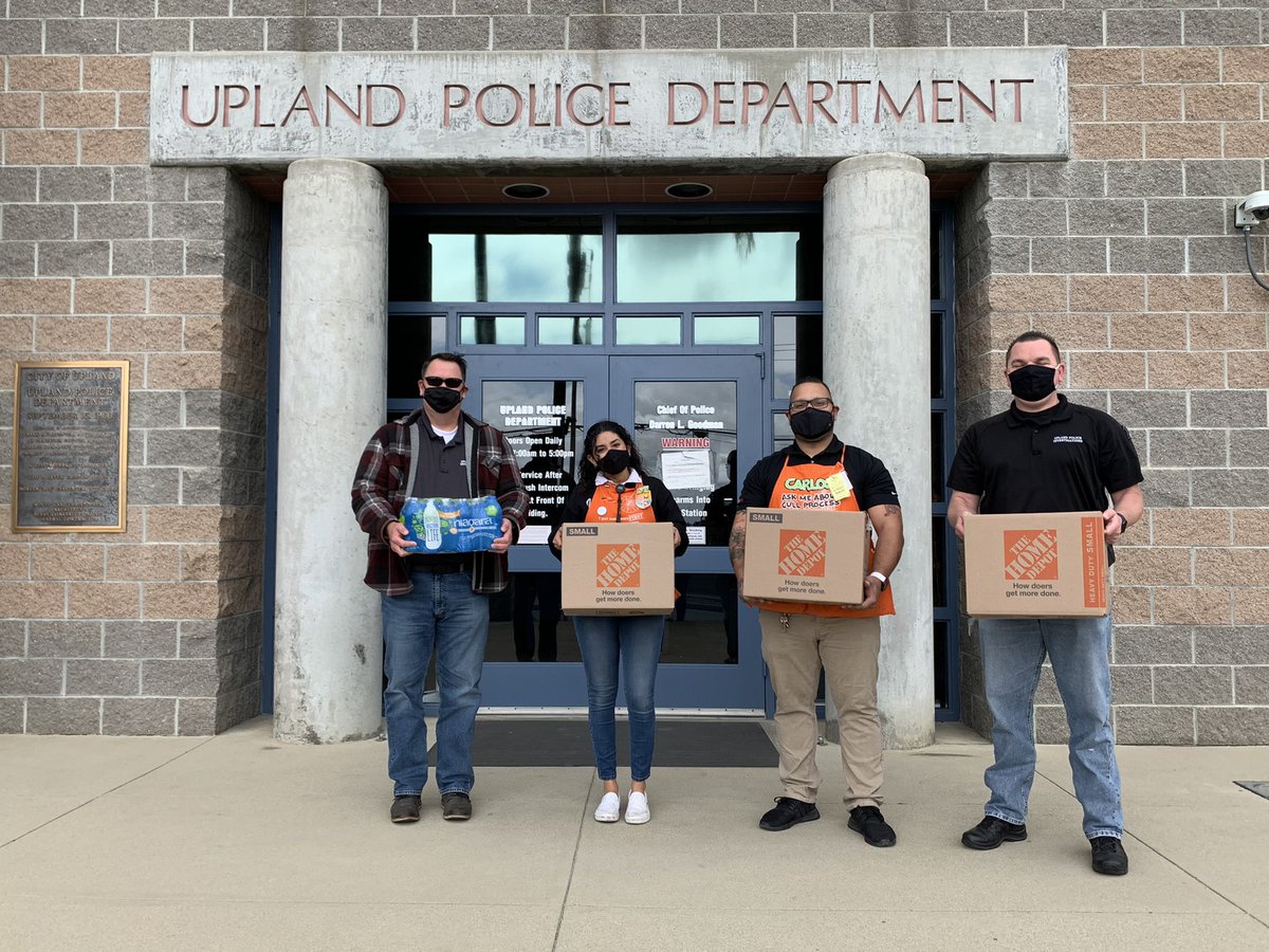 Reaching out to our community ! So excited to Give Back !! 🧡 🔥 #pacsouth #team1083 <a href="/VelaSulema/">Sulema Vela</a> <a href="/NoemiCeja4/">Noemi Ceja</a> <a href="/claudia89065785/">ClaudiaAbril</a> <a href="/BobbyMa35104646/">Bobby Marks</a> @Carlosr2211 <a href="/JPierceHD/">jessica pierce</a> <a href="/Legaspi683/">David Legaspi</a>